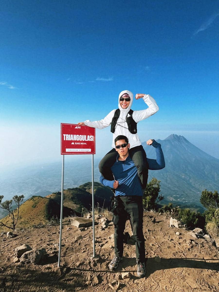 Dara Arafah, Anisa Rahma dan Geng Mendaki Gunung Merbabu (instagram.com/daraarafah)