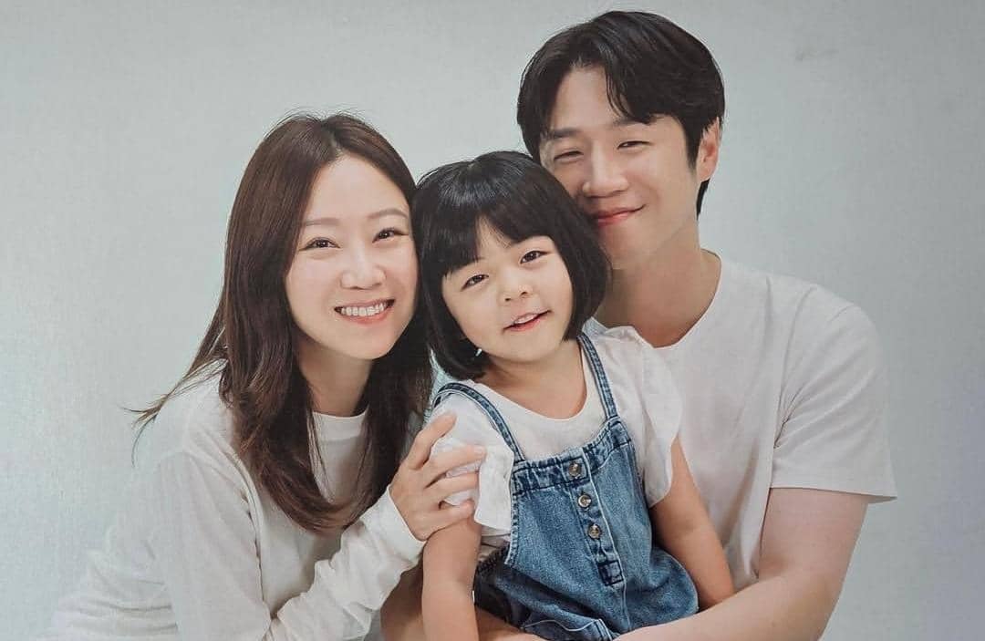 7 Kebaikan Yoo Bo Na pada Keluarga di Drakor A Bona Fide Killer