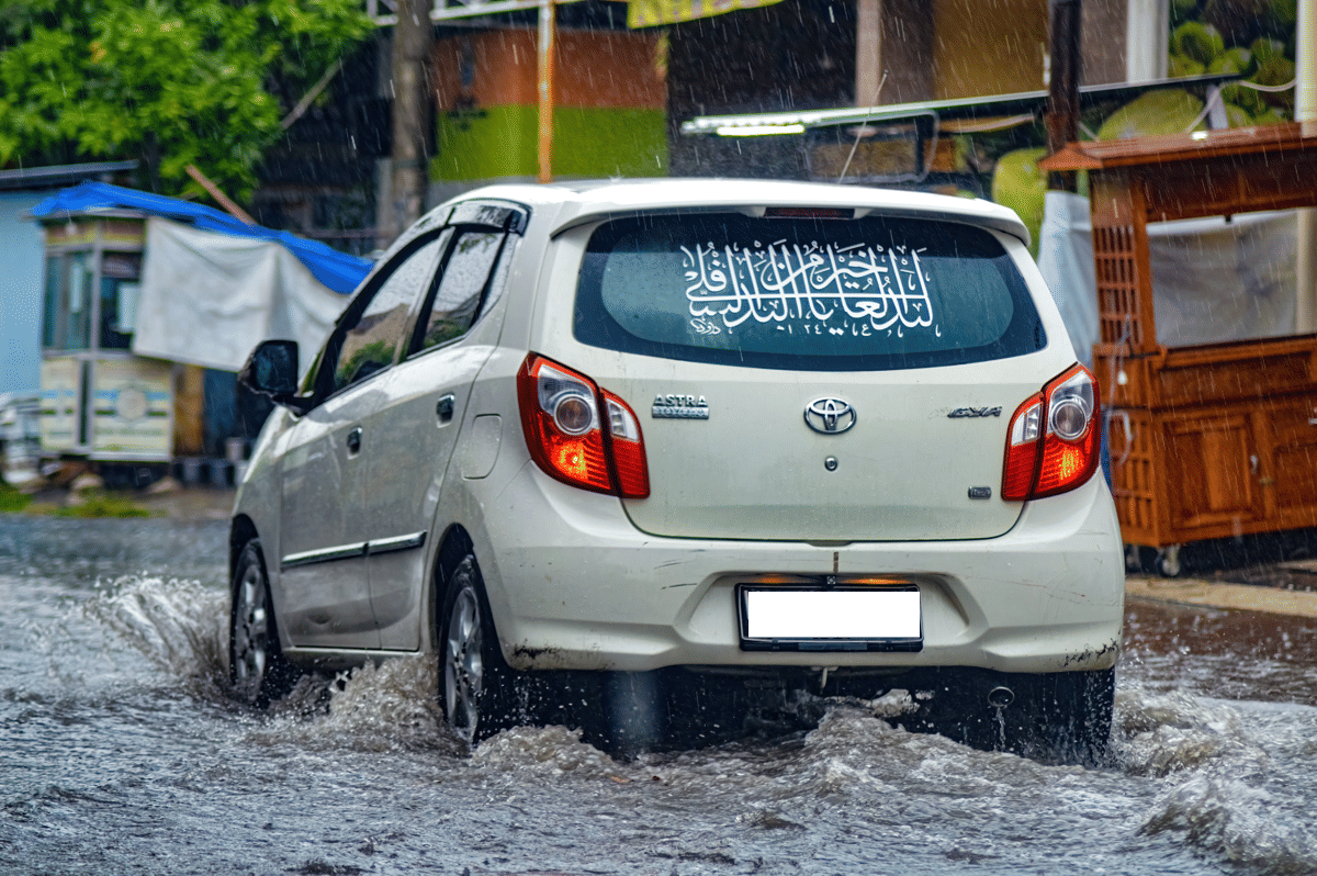 ilustrasi mobil LCGC