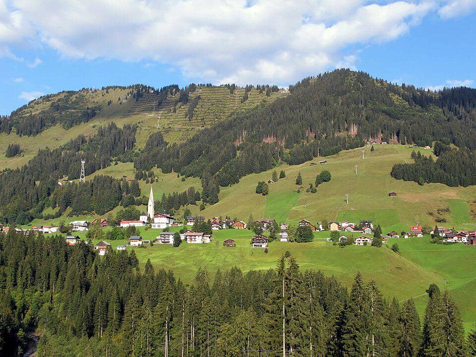 Desa Mittelberg di Austria
