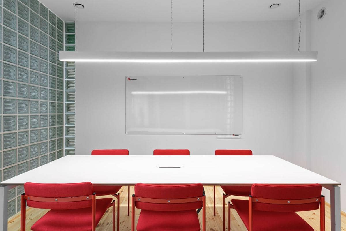 ilustrasi lampu gantung linear minimalis