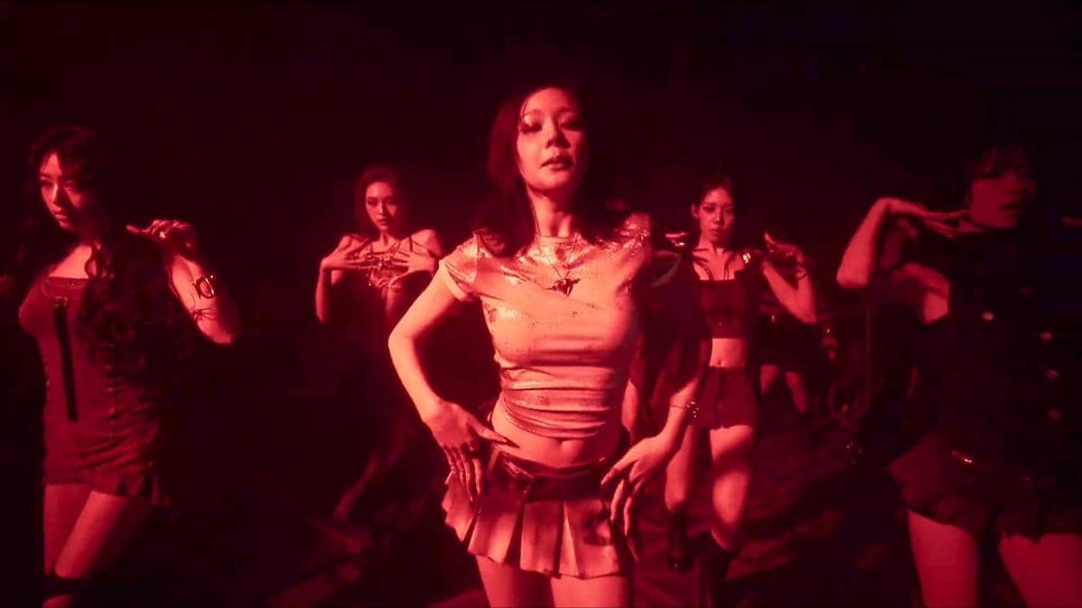 cuplikan MV MOON dari BABYMONSTER
