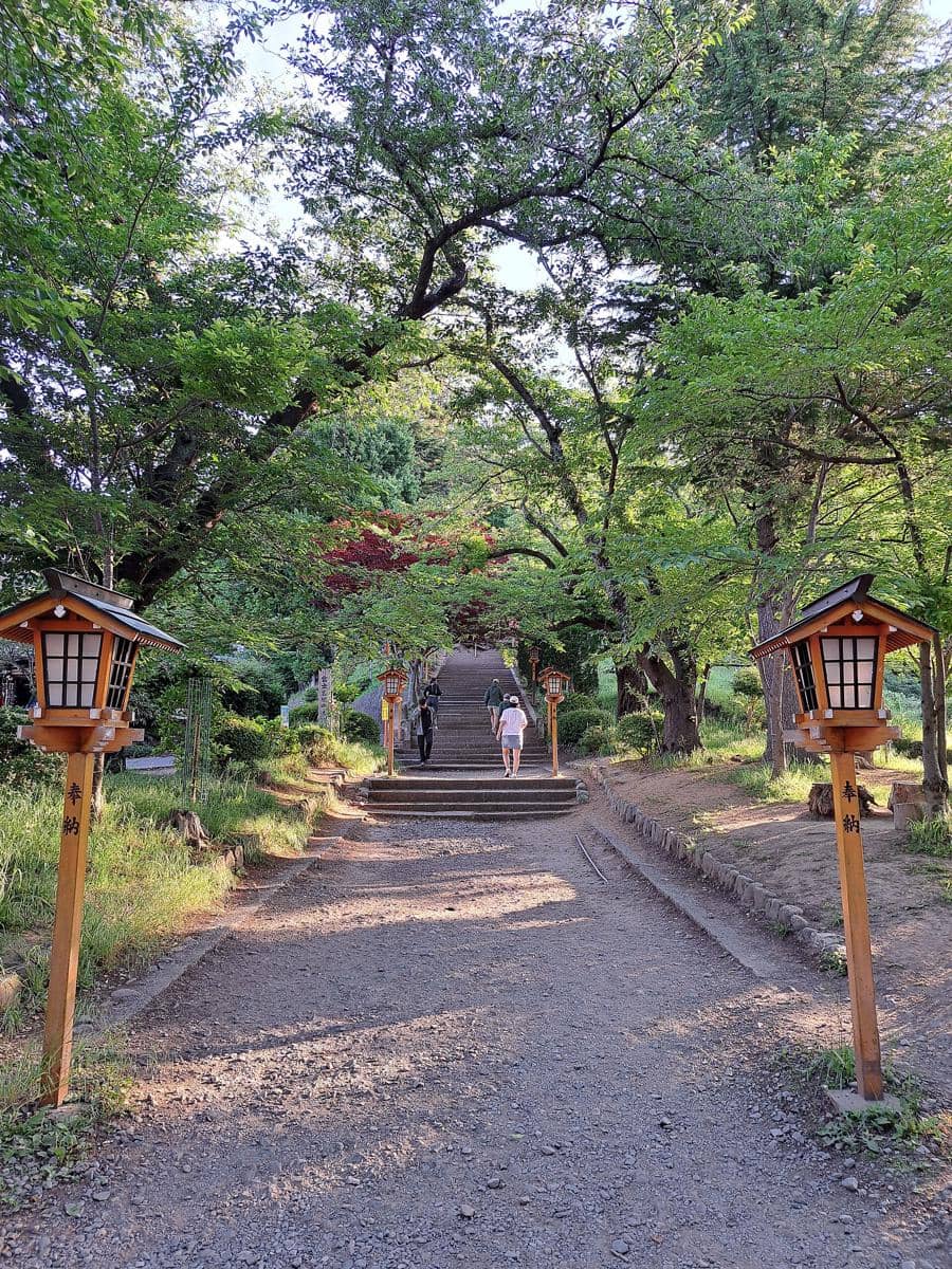 potret menaiki tangga menuju Arakurayama Sengen Park