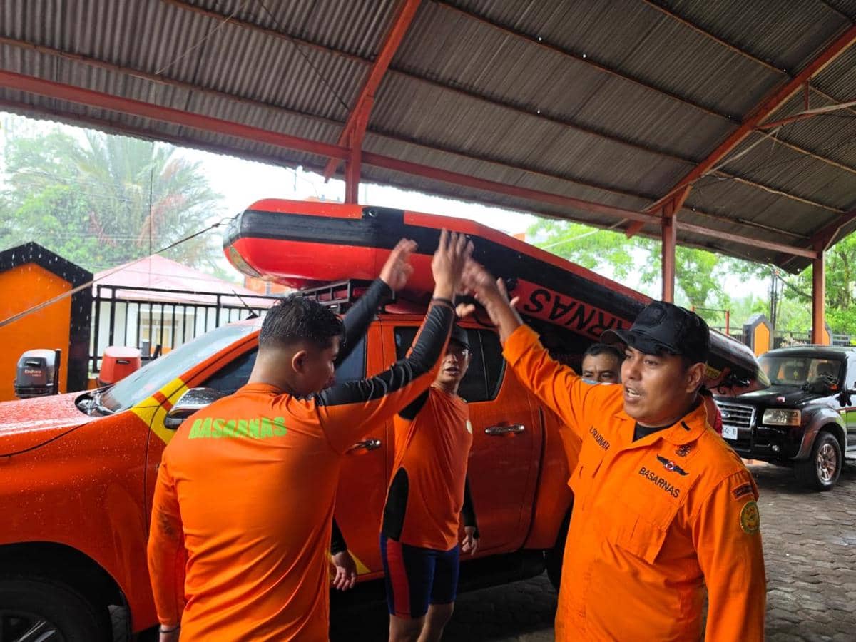 Basarnas Padang Evakuasi Warga Terjebak Banjir di 3 Wilayah