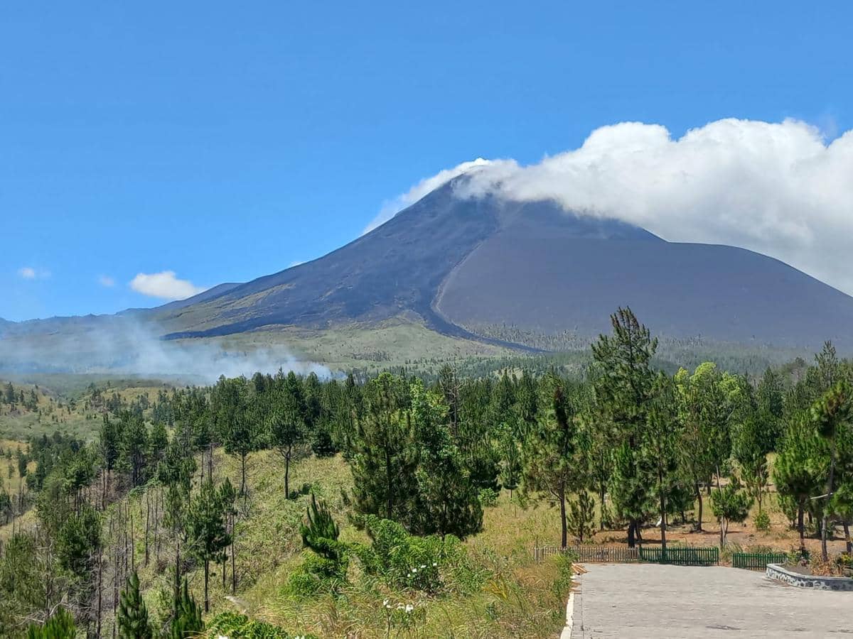 Kebakaran Hebat di Gunung Soputan Sulut, Diduga Karena Puntung Rokok