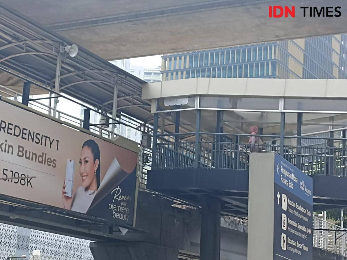 JPO Rasuna Said yang viral, Senin (3/8/2026).