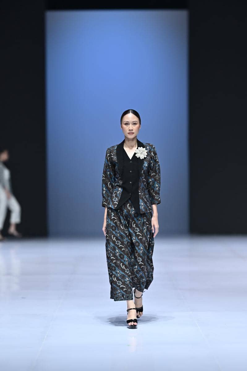 Indonesia Fashion Week 2026 yang diselenggarakan di Jakarta Convention Center, Jakarta Pusat, pada Kamis (30/7/2026)