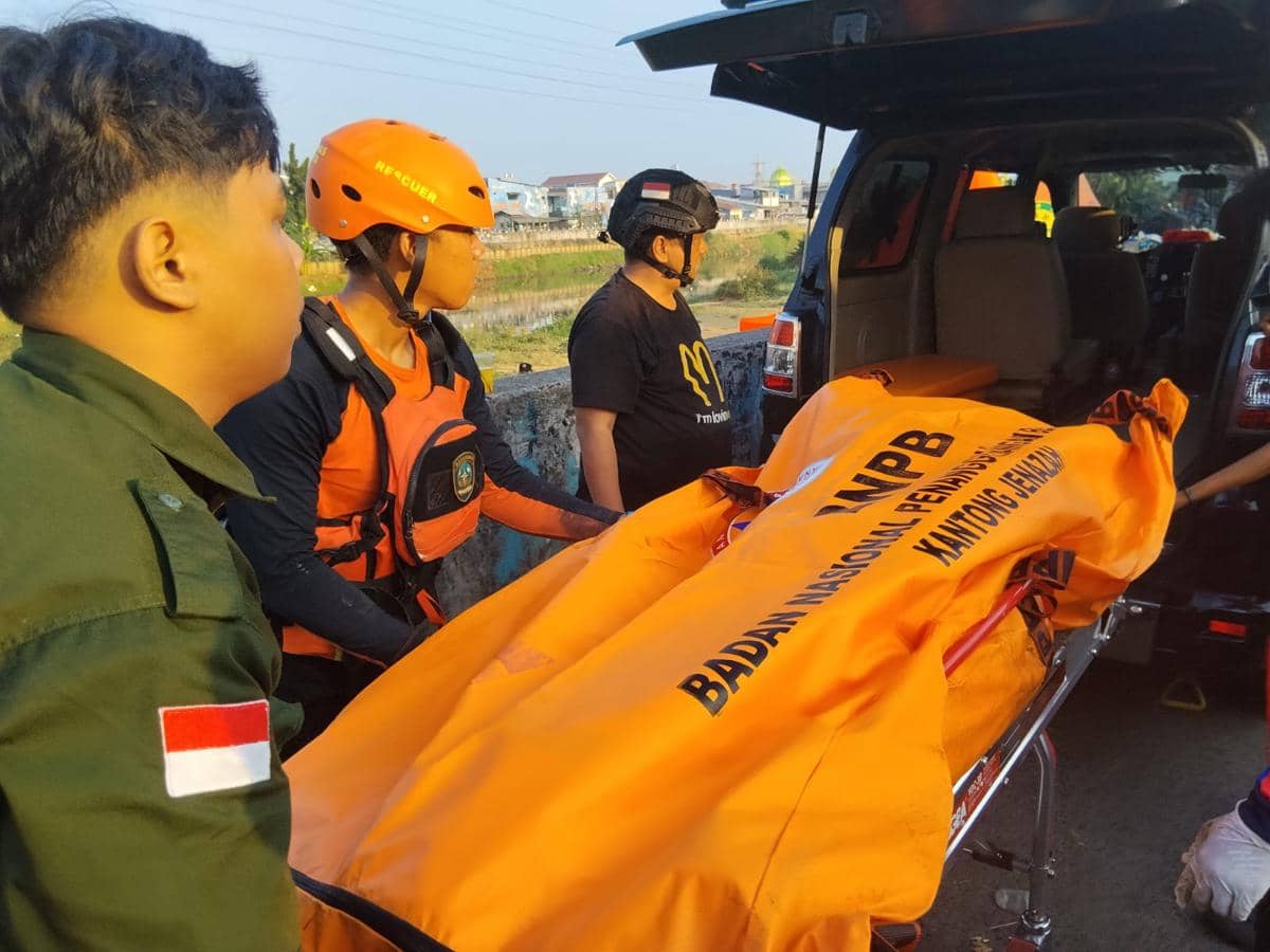 Cekcok dengan Pacar, Pemuda Ditemukan Tewas Tenggelam di Kali BKB