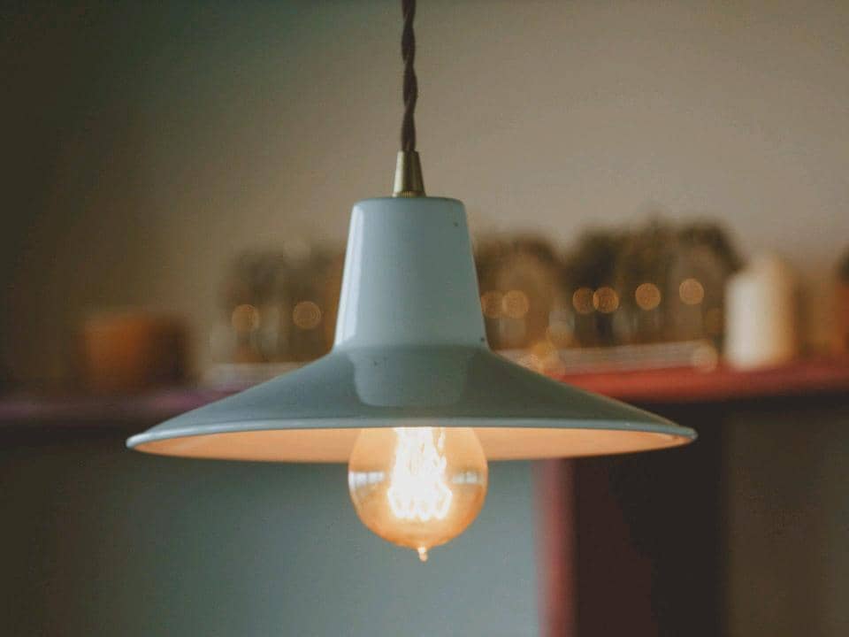 ilustrasi lampu gantung keramik matte