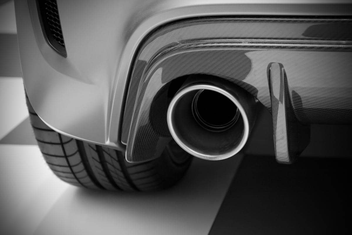 ilustrasi knalpot mobil