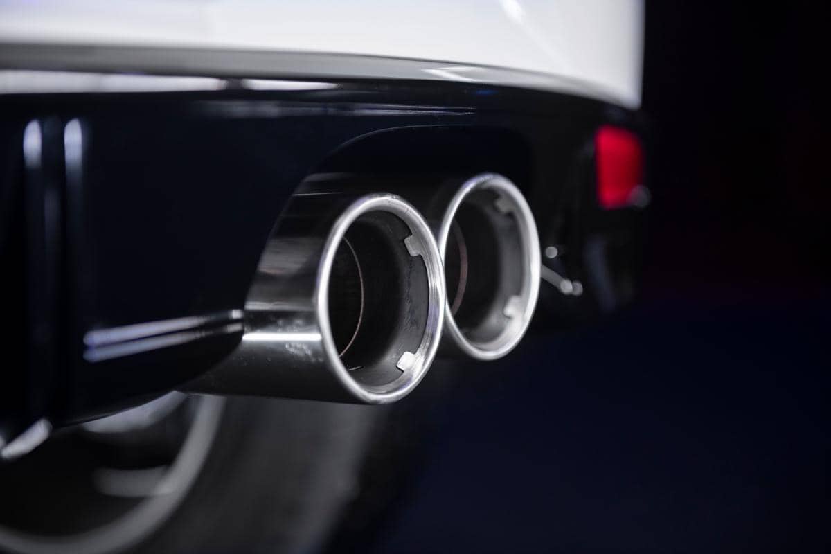 5 Penyebab Knalpot Mobil Mengeluarkan Air, Normal atau Tanda Masalah?