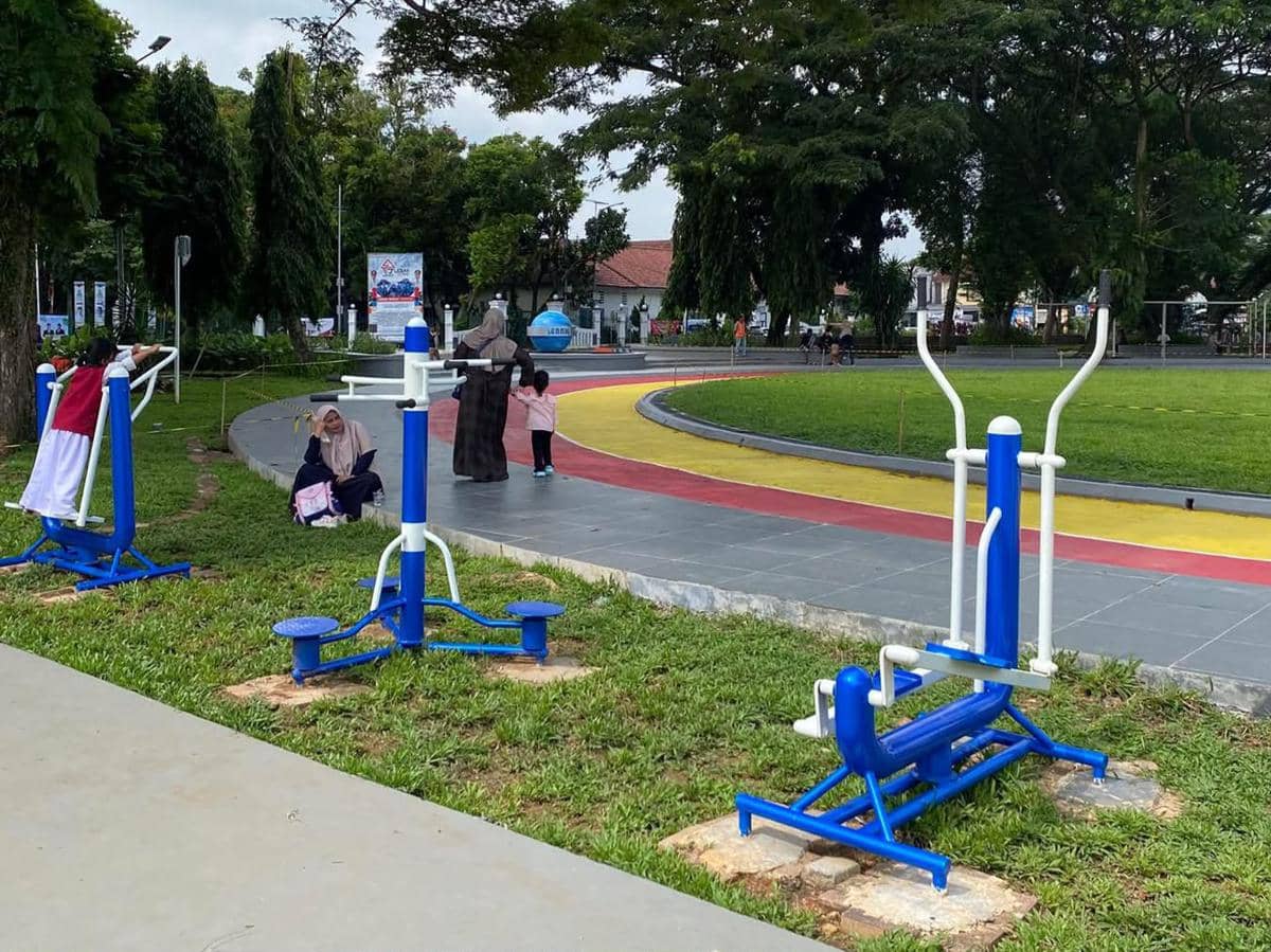 Suasana proyek Alun-Alun Rangkasbitung yang disebut sebagai ikon daerah dan menjadi temuan Badan Pemeriksa Keuangan.