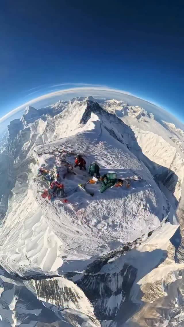 Nirmal Purja di gunung Everest