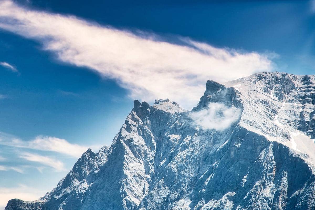 ilustrasi Gunung Broad Peak 