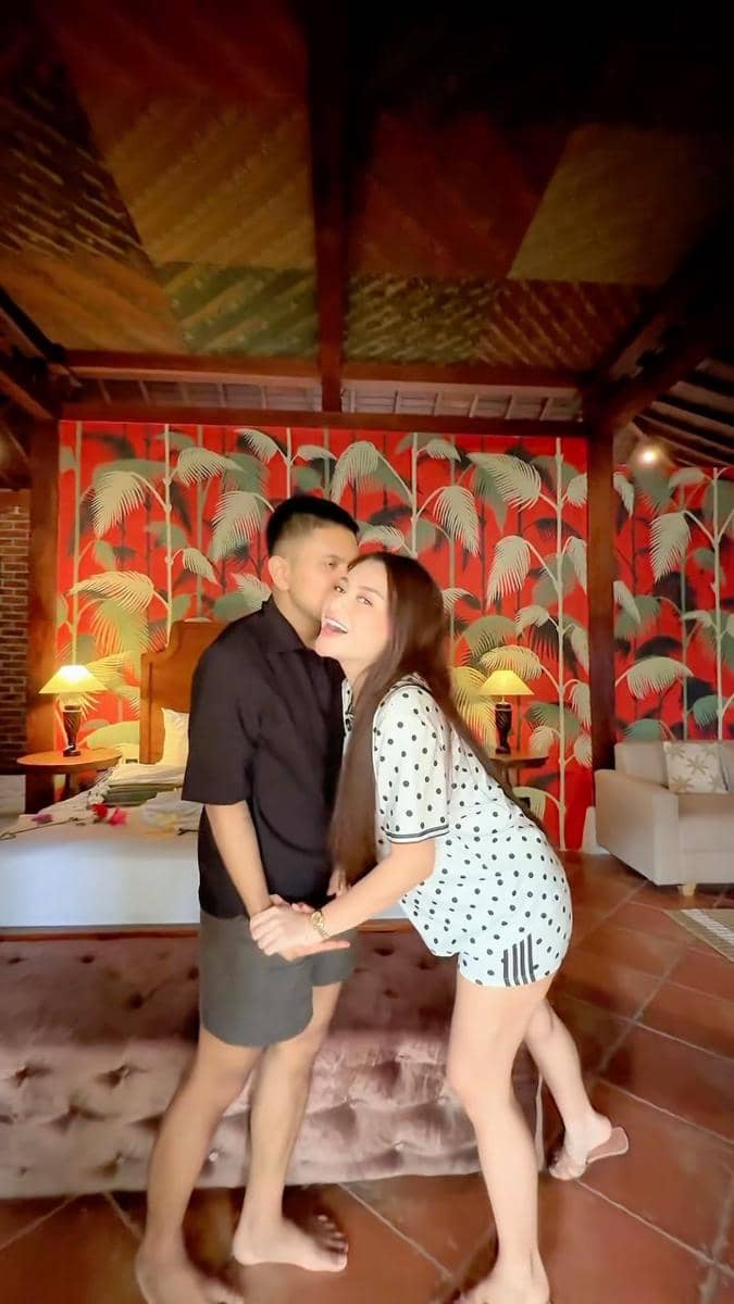 Nathalie Holscher dan Aripat menikmati momen bulan madu bersama, seperti dibagikan melalui akun Instagram Nathalie.