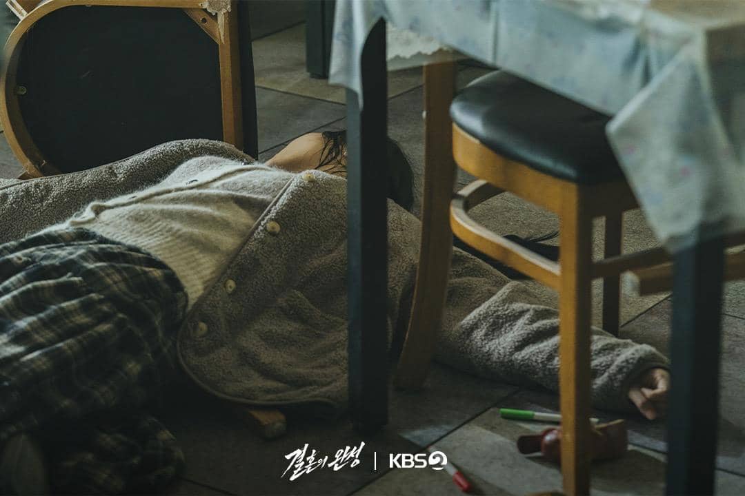 Kolase potongan adegan drama Korea The Husband dari unggahan akun Instagram resmi KBS Drama dalam beberapa cuplikan.