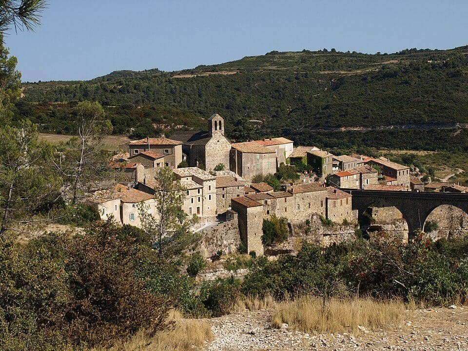 Desa Minerve di Prancis