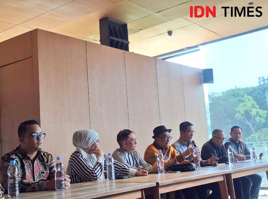 Konferensi pers tim kuasa hukum eks Jampidsus Febrie Ardiyansyah di kawasan Senayan, Jakarta, Selasa (4/7/2026).