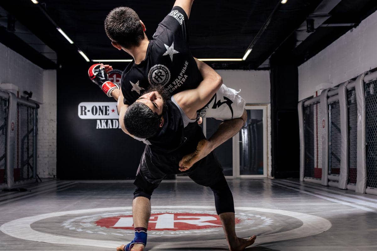 ilustrasi atlet MMA
