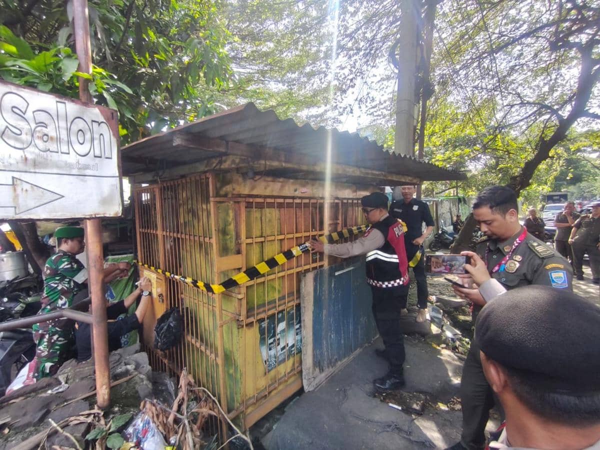 Satpol PP Bandung Tertibkan 645 Bangunan Liar dalam Tujuh Bulan