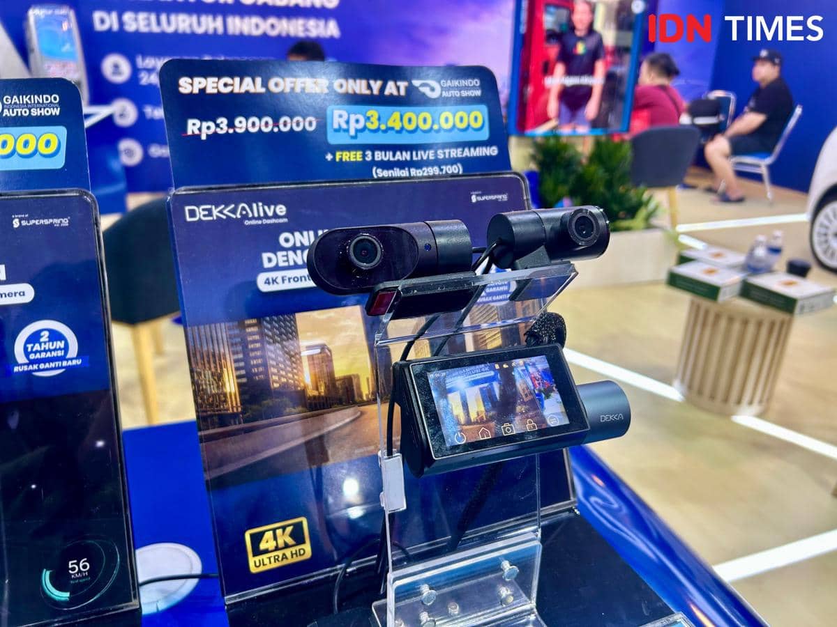 Suasana peluncuran Dekkalive pada pameran GIIAS 2026 di area acara, terdokumentasi oleh IDN Times.