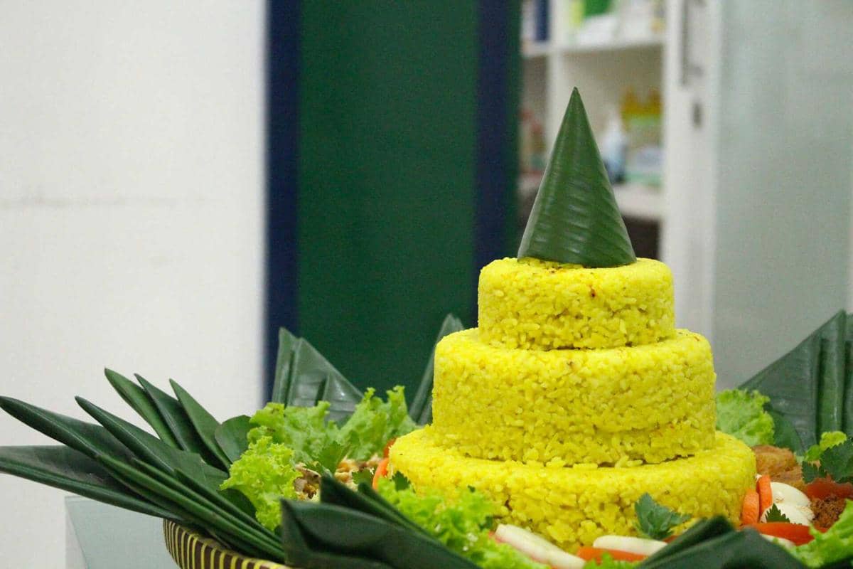 ilustrasi nasi tumpeng