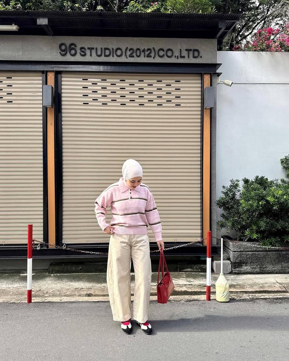 cara styling barrel pants ala Meilan Indrajati