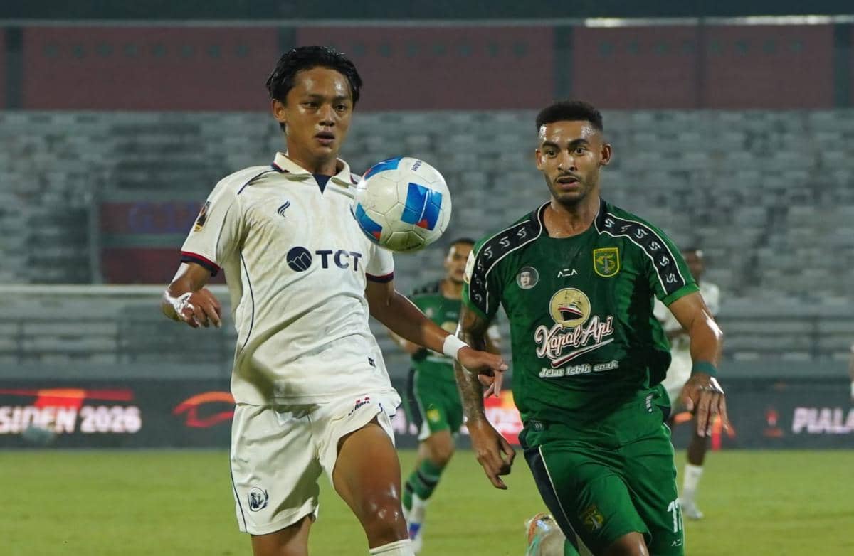 Pertandingan semifinal Piala Presiden 2026 antara Arema FC dan Persebaya Surabaya dalam dokumentasi Media Officer Arema FC.