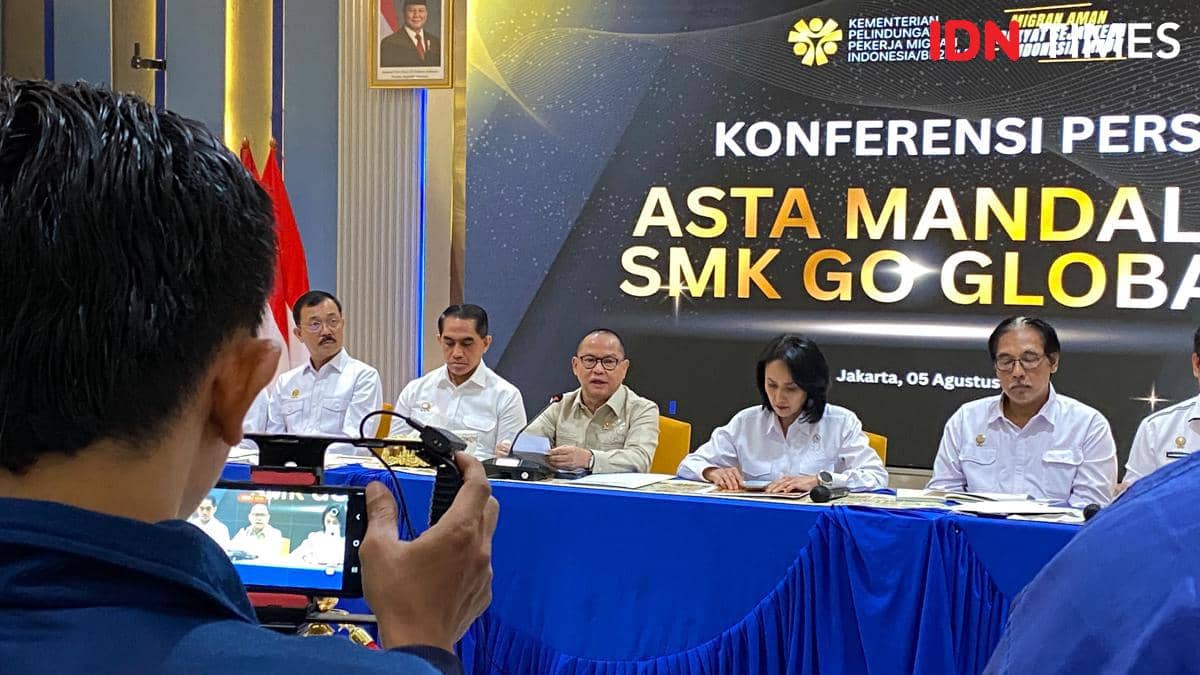 Menteri Perlindungan Pekerja Migran Indonesia (P2MI) Mukhtaruddin dalam konferensi pers Asta Mandala SMK Go Global.