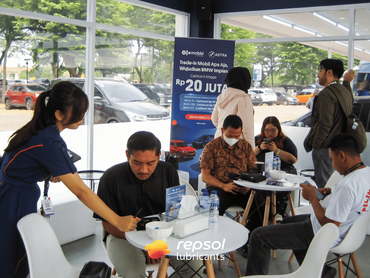 Layanan OLXMobbi membantu konsumen menjual atau menukar kendaraan lama melalui platform jual beli kendaraan.