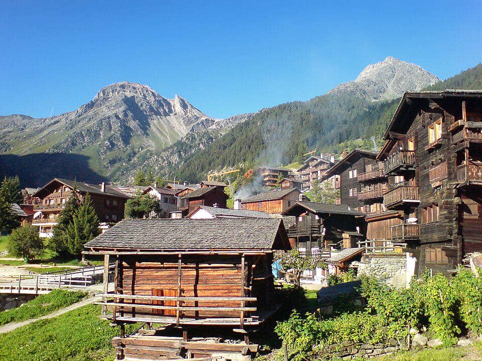 Desa Grimentz di Swiss