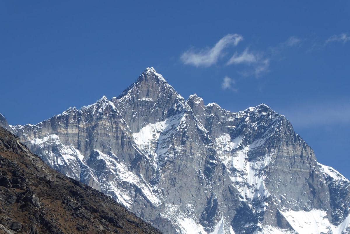 Potret Gunung Lhotse