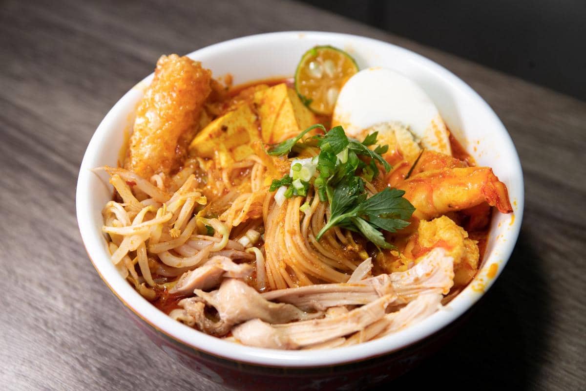 8 Ide Isian Laksa Singapura yang Bikin Puas dan Kenyang