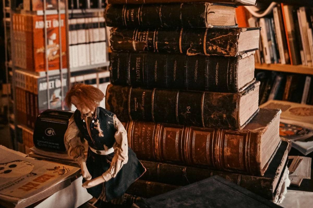 ilustrasi penjual jujur dengan kondisi buku preloved