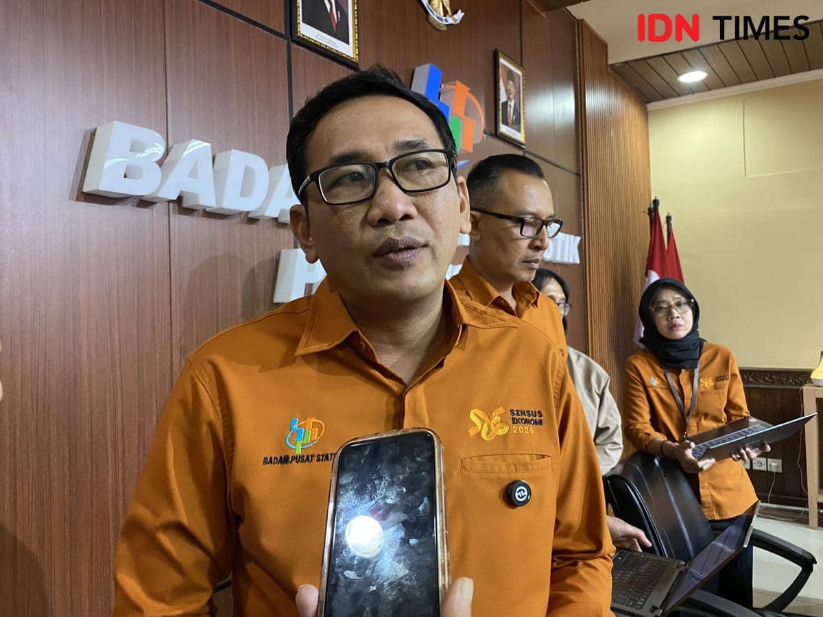 Rokok Masuk 5 Besar Komoditas Penyumbang Garis Kemiskinan di Bali