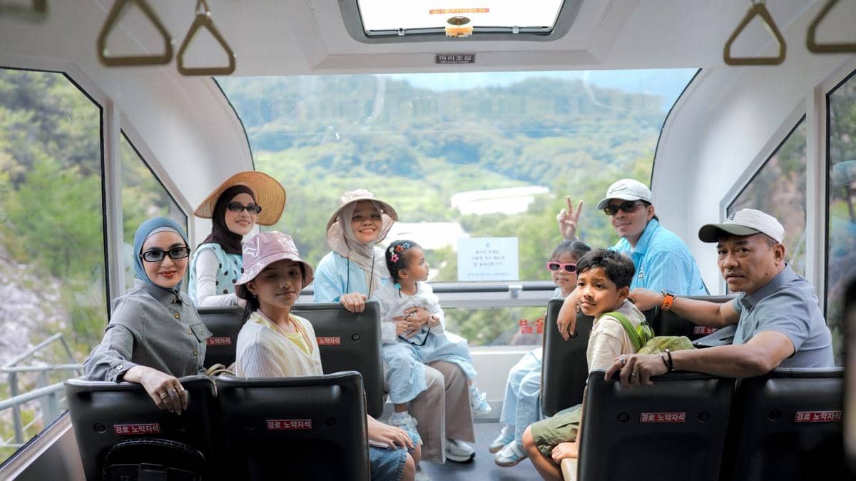 Keluarga Ashanty jalan-jalan di Pocheon Art Valley