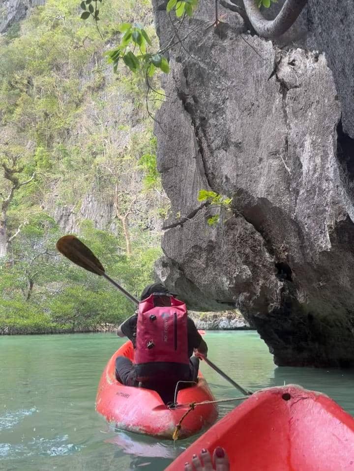 Shalom Razade berlibur di Pulau Palawan