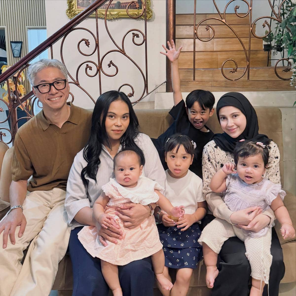 Ueno Family di rumah Fadil
