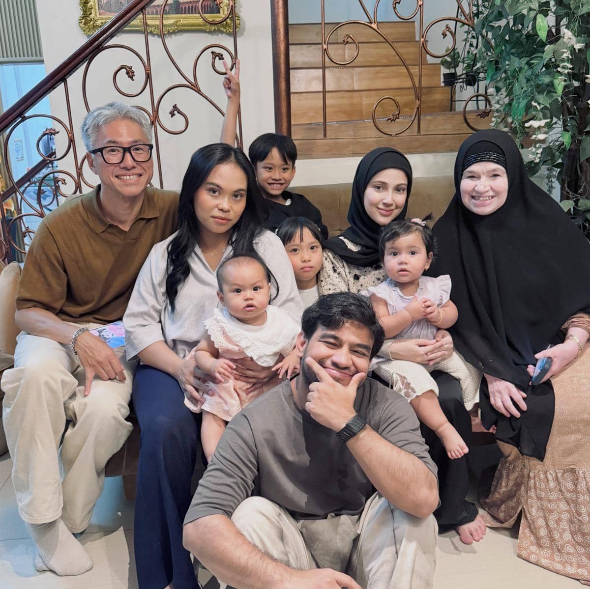 Ueno Family di rumah Fadil