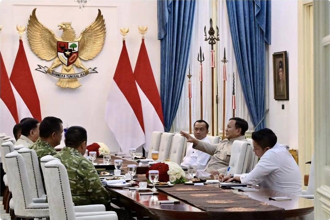 Prabowo Kumpulkan Menhan hingga Kepala Staf, Beri Arahan Jelang HUT RI