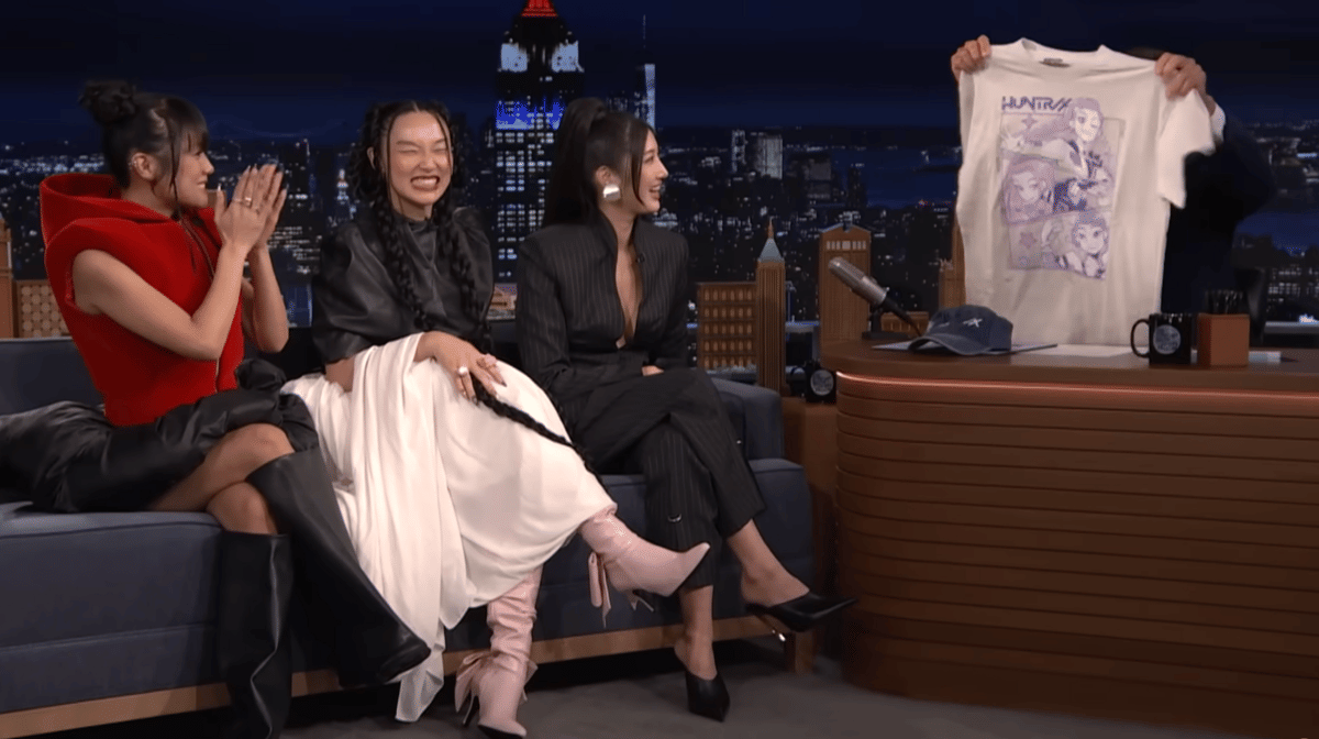penampilan HUNTR/X di Tonight Show Starring Jimmy Fallon