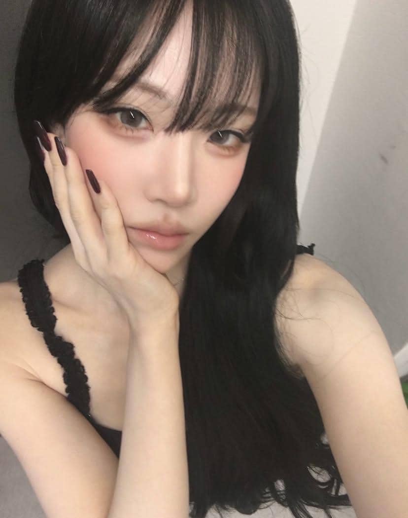 Potret Nakyoung dari grup tripleS dalam unggahan yang dibagikan melalui akun Instagram triplescosmos.