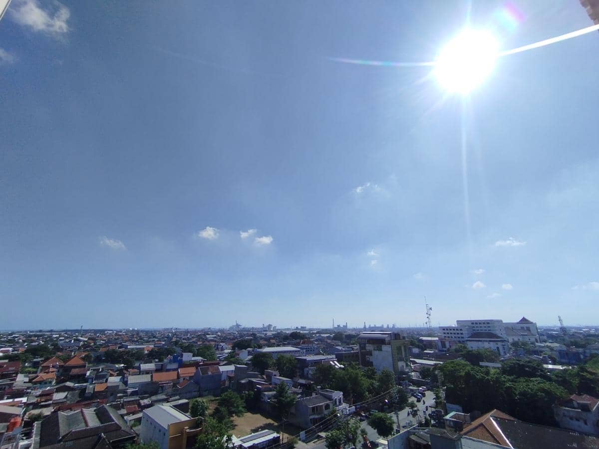Cuaca Semarang 10 Agustus: Siang Panas Terik Semrowong, Gerah Sumuk Lur