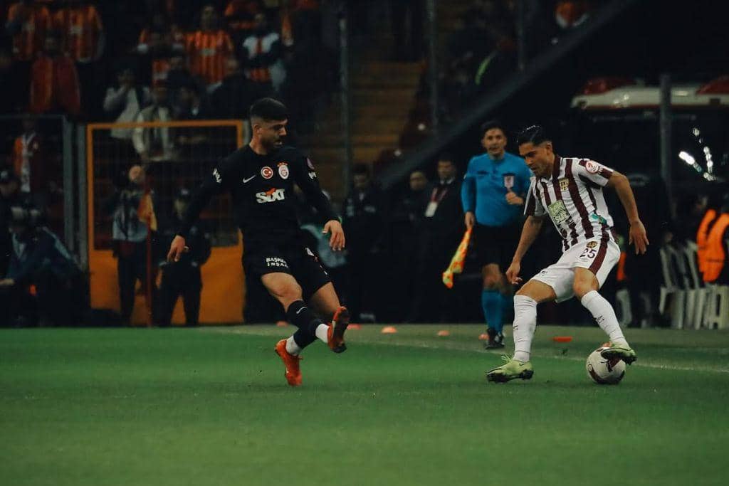 Gelandang serang asal Belanda, Navarone Foor, saat memperkuat Bandirmaspor.