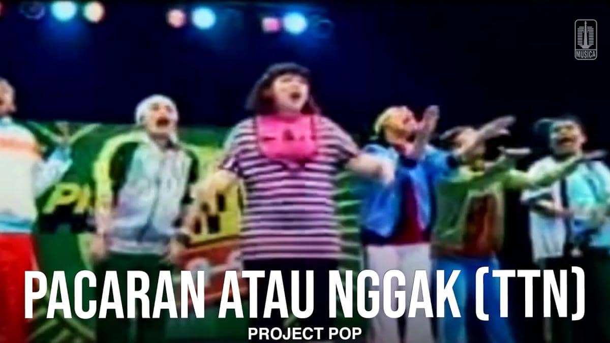 cuplikan video klip "Pacaran Atau Nggak"
