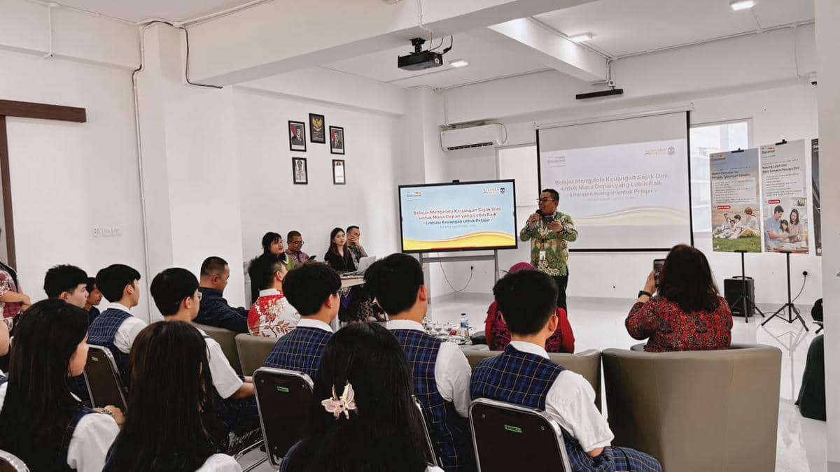 Dukung Generasi Muda Cerdas Finansial, Danamon Gelar Literasi Keuangan