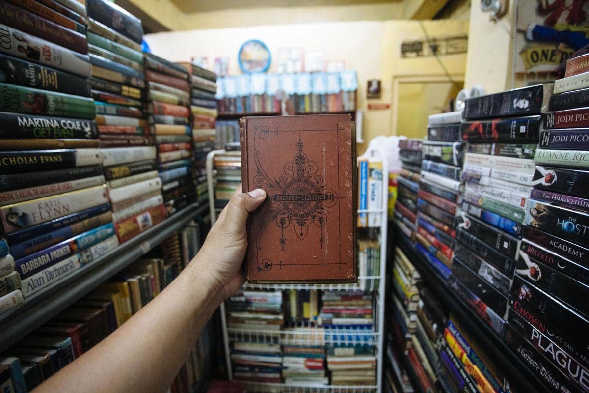 Eco-Overconsumption: Jebakan Book Thrifting Berujung Impulsif!