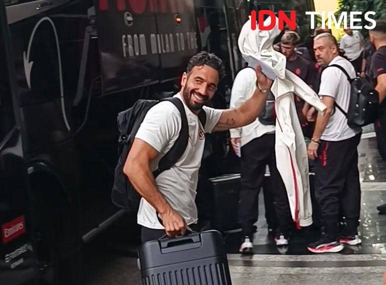 AC Milan Tiba di Jakarta, Disambut Tari Tradisional dan Ratusan Fans