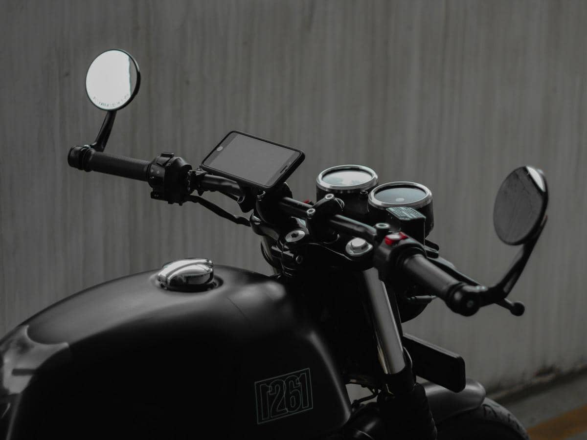 4 Risiko Pakai Holder HP Murahan di Motor, Bisa Merusak Kamera