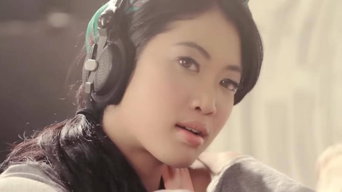 cuplikan video klip "Cinta Butuh Waktu"